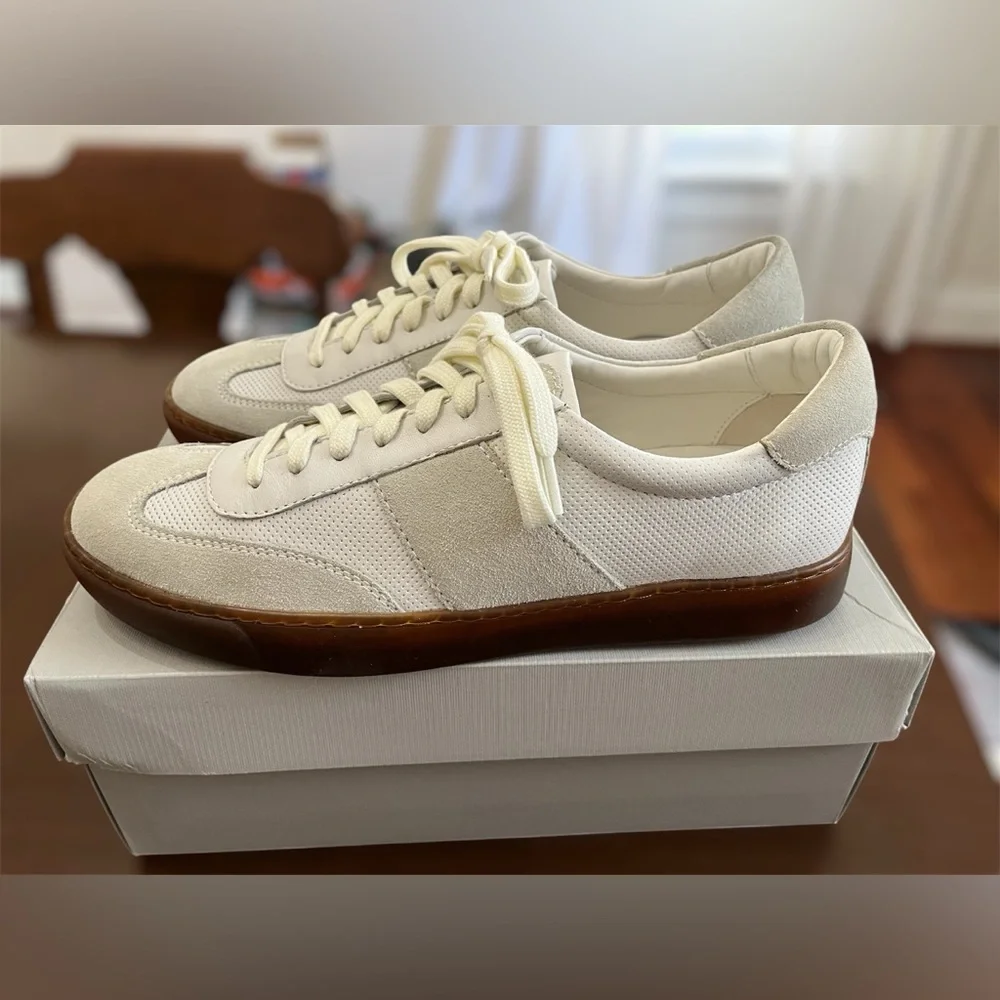 NWT Johnston & Murphy Kempton U-throat White English Suede/Sheep - Picture 2 of 6